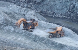 بازدید مدیرعامل محترم شرکت کاراوران صنعت خاورمیانه از بخش های مختلف کارگاه معدن شماره 4 منطقه گل گهر